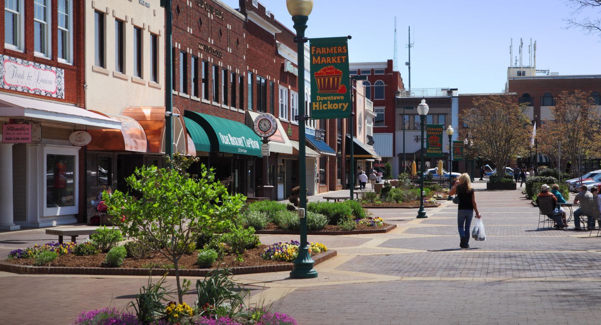 Shop Smart Tips for Your Trip to Hickory Furniture Mart